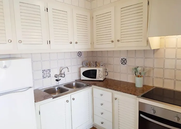 דירה Cheap & Chic En De 2 *