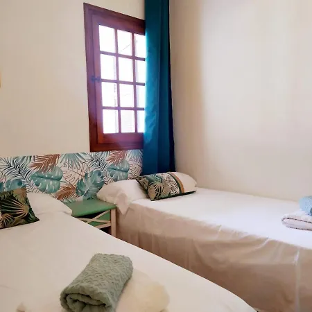 Cheap & Chic En De 2 * Son Bou